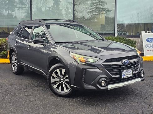 Used 2023 Subaru Outback Limited image 1