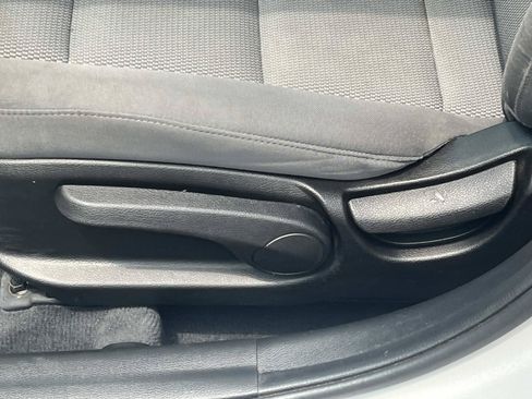 Used 2018 Kia Forte LX FWD image 27