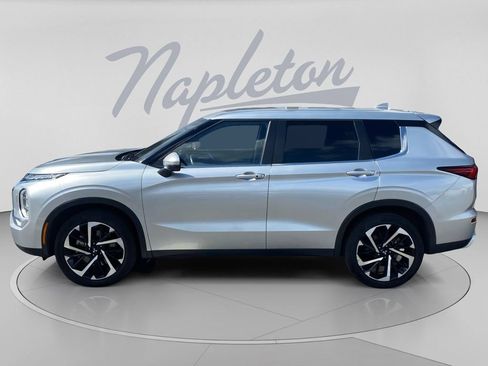 Used 2024 Mitsubishi Outlander SE AWD/4WD image 6
