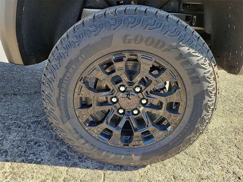 New 2026 GMC Canyon Elevation w/ Convenience Package image 20