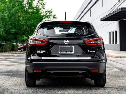 Used 2022 Nissan Rogue Sport SL w/ Premium Package image 6