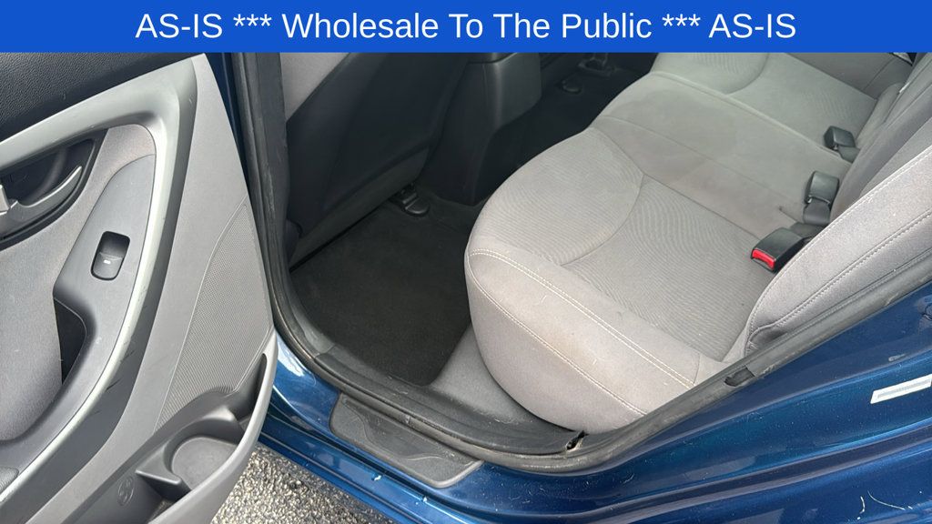 Used 2014 Hyundai Elantra SE w/ Option Group 02 FWD image 32