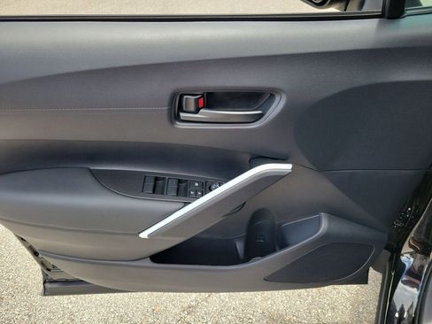 Used 2026 Toyota Corolla Cross LE w/ Moonroof Package FWD image 13