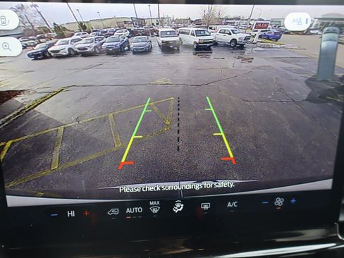 Used 2023 Ford Transit 350 XLT image 12