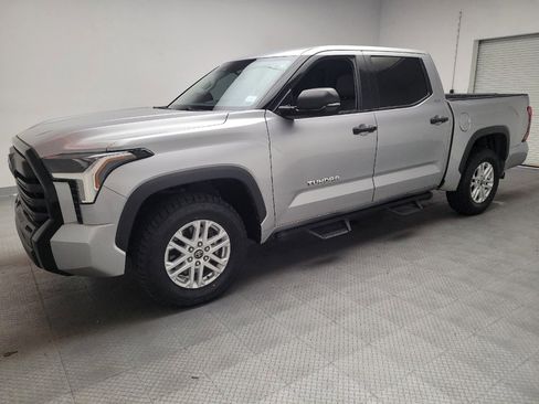 Used 2022 Toyota Tundra SR5 w/ Convenience Package image 2