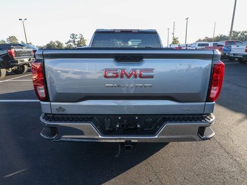 Used 2024 GMC Sierra 1500 SLE RWD image 9