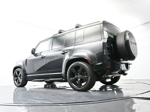 Used 2024 Land Rover Defender 110 V8 image 46