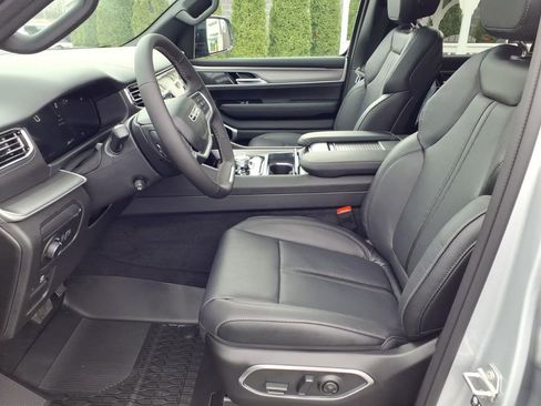 New 2026 Jeep Grand Wagoneer Limited AWD/4WD image 6