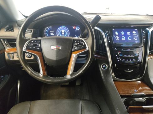 Used 2017 Cadillac Escalade ESV Premium Luxury image 22