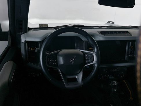 Used 2023 Ford Bronco Badlands image 18