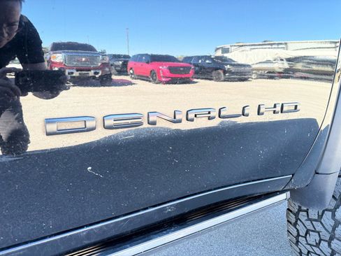 Used 2021 GMC Sierra 3500 Denali w/ Denali Ultimate Package image 25
