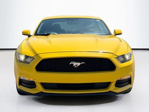 Used 2016 Ford Mustang Coupe RWD image 2