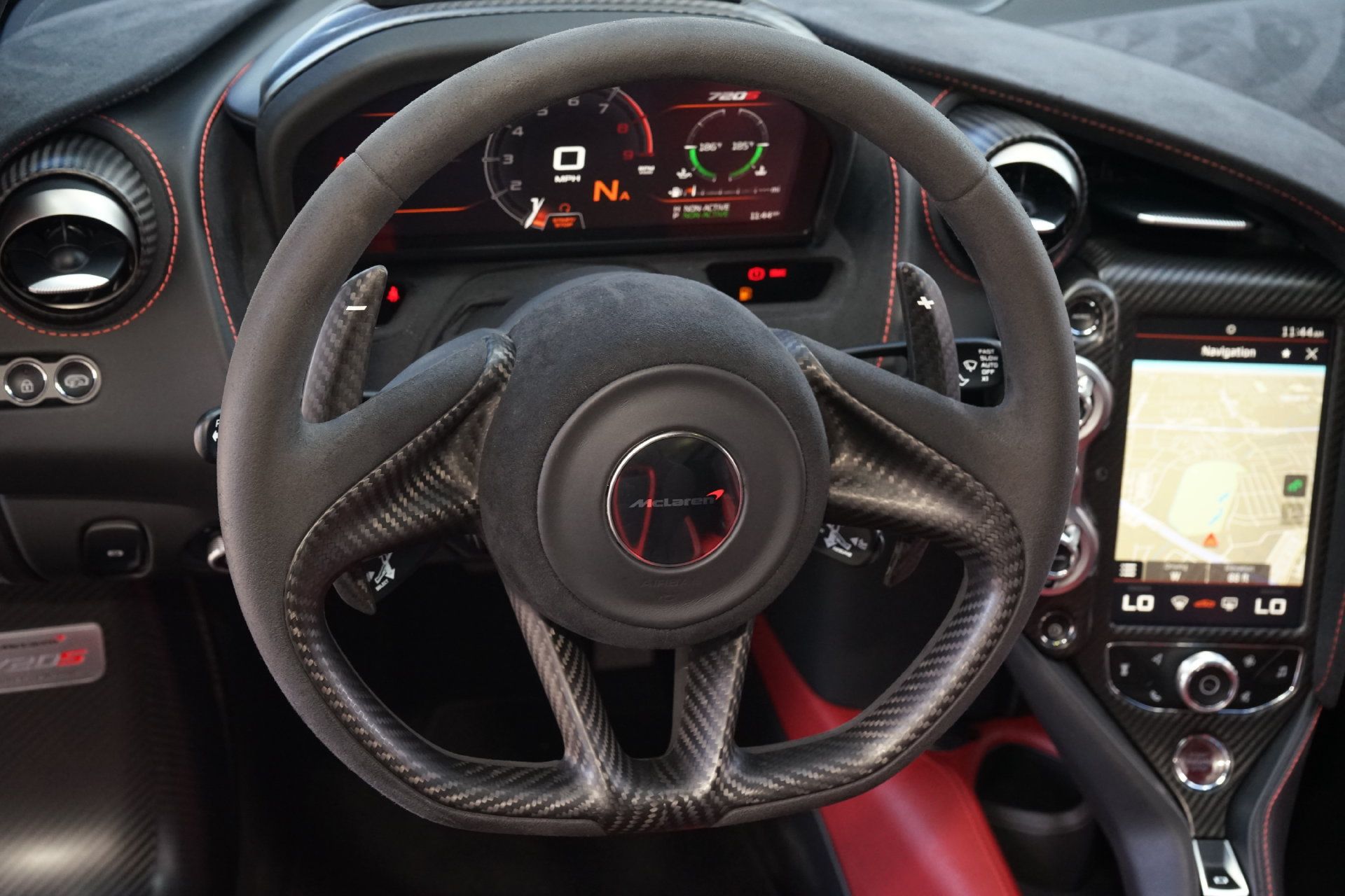 Used 2018 McLaren 720S Performance RWD image 25