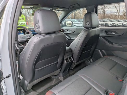 Used 2026 Chevrolet Equinox RS w/ Convenience Package III AWD/4WD image 16