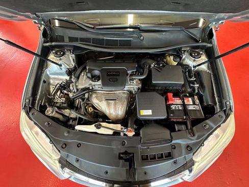 Used 2016 Toyota Camry LE FWD image 26