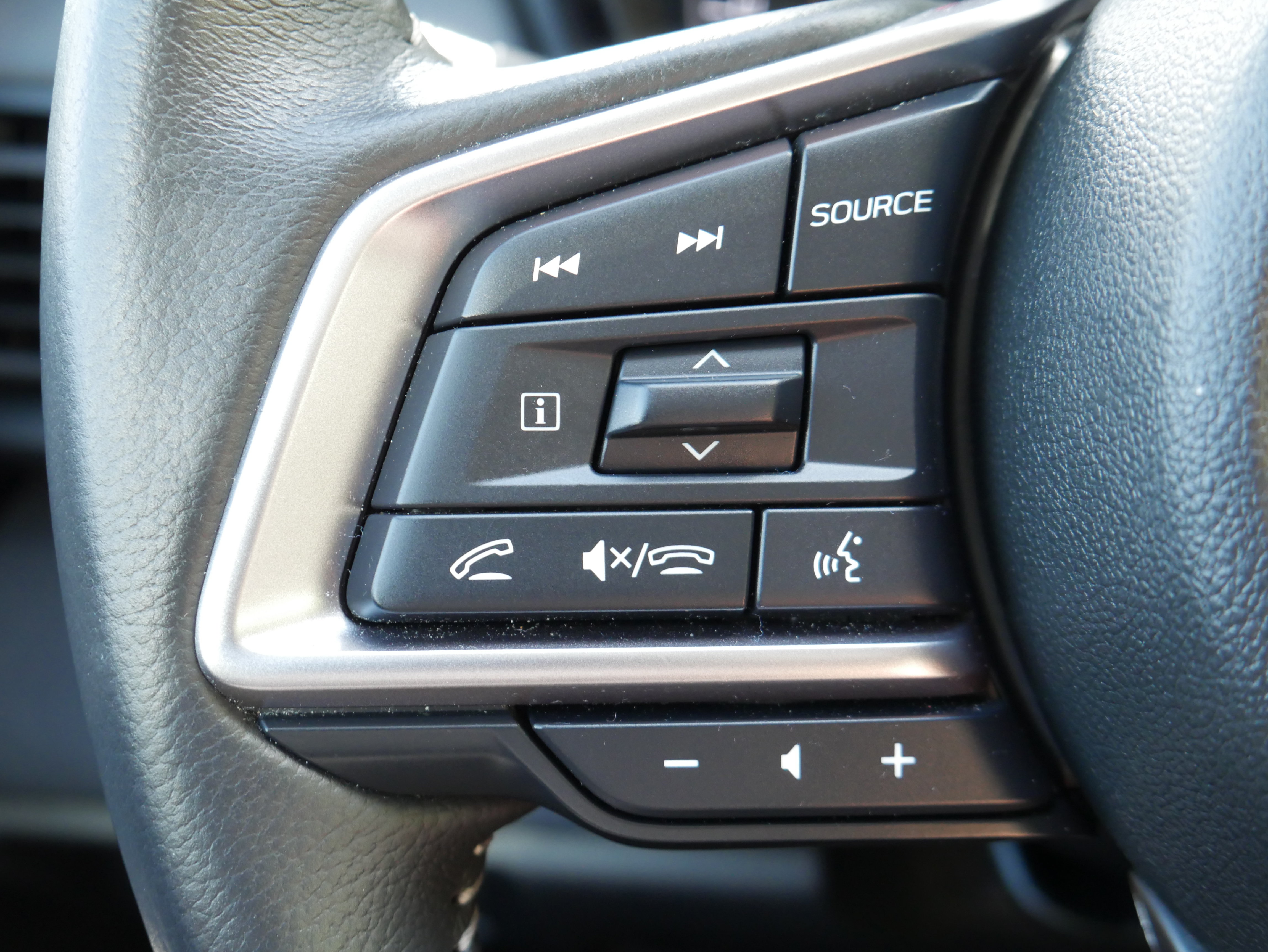 Used 2025 Subaru Legacy Premium AWD/4WD image 25