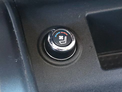 Used 2019 Nissan Titan Platinum Reserve w/ Platinum Utility Package image 7