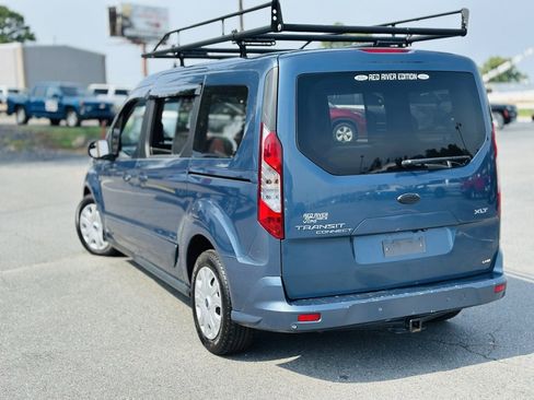 Used 2020 Ford Transit Connect XLT image 5