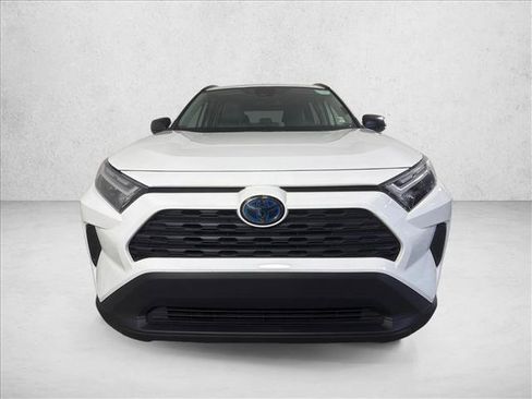 Used 2024 Toyota RAV4 LE AWD/4WD image 8