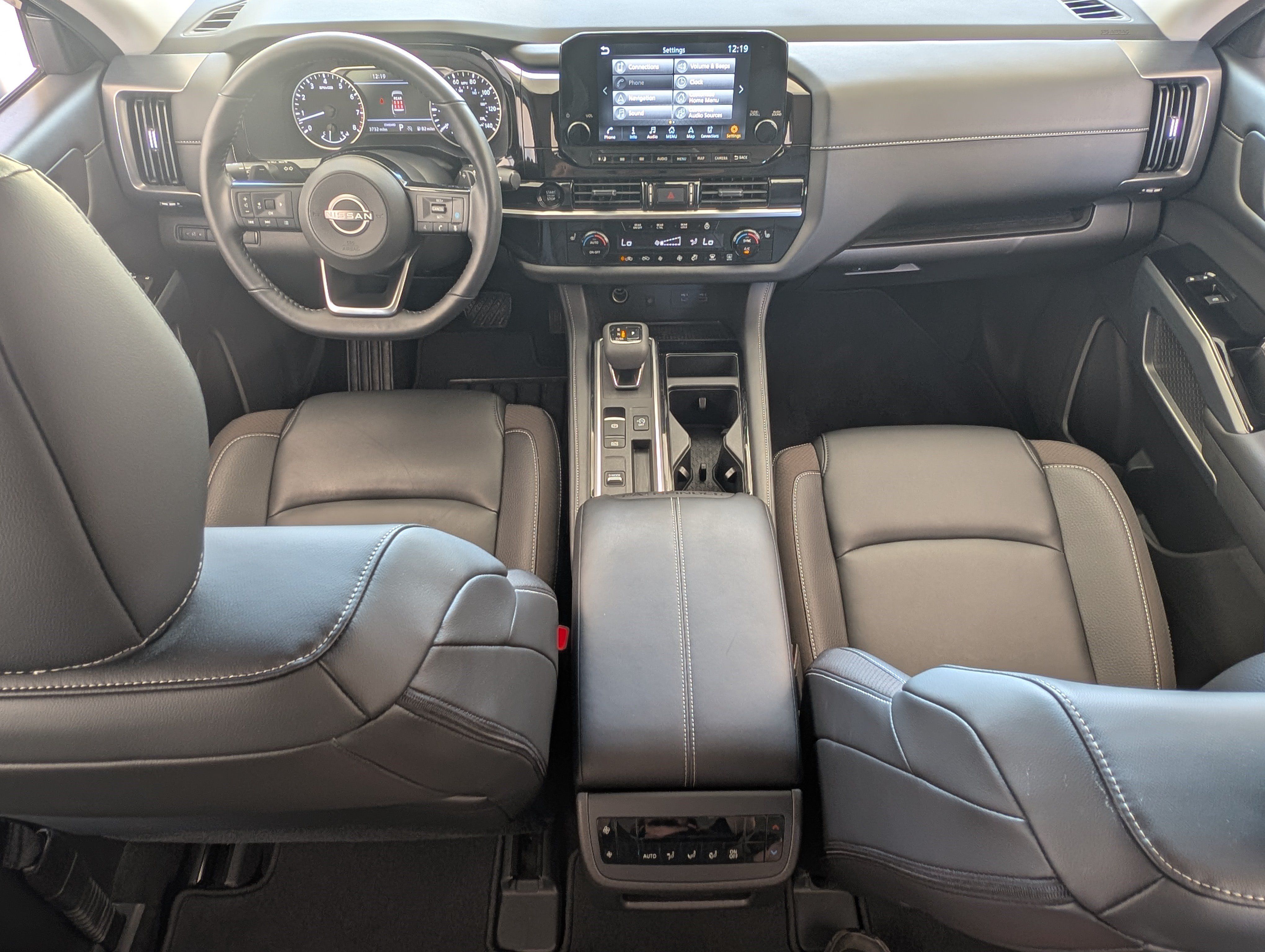 Used 2025 Nissan Pathfinder SL FWD image 23