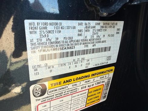 Used 2025 Ford Expedition Platinum w/ Driver's Package AWD/4WD image 19