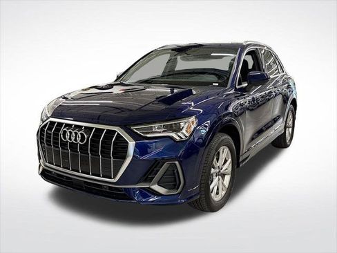 Certified 2025 Audi Q3 2.0T Premium w/ Convenience Package AWD/4WD image 1