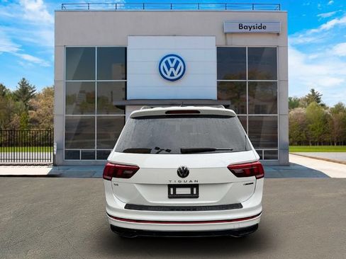 Used 2024 Volkswagen Tiguan SE R-Line AWD/4WD image 6