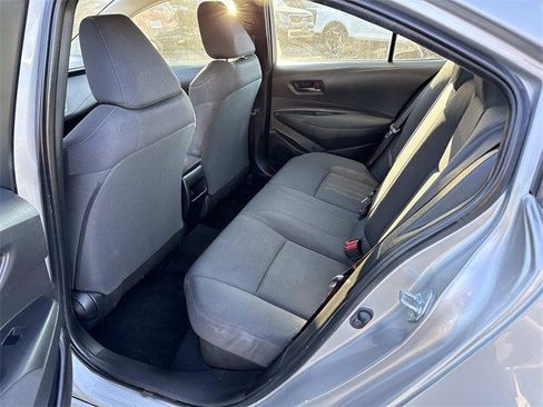 Used 2022 Toyota Corolla LE image 16