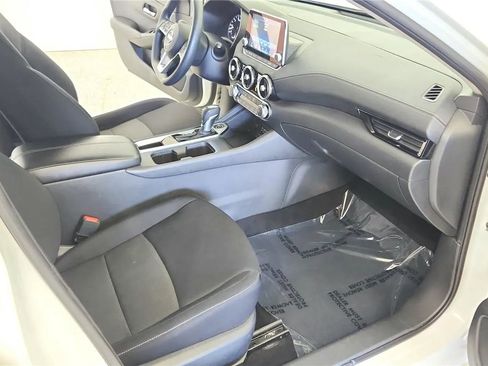 Used 2024 Nissan Sentra SV FWD image 35