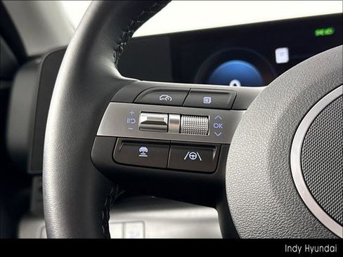 Certified 2025 Hyundai Kona SEL image 29