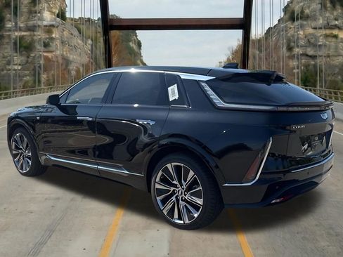 New 2026 Cadillac Lyriq Signature Luxury w/ Nappa Leather Package AWD/4WD image 7