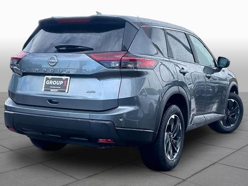 Used 2025 Nissan Rogue SV AWD/4WD image 12