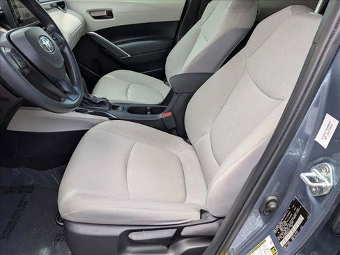 Used 2024 Toyota Corolla Cross L FWD image 15
