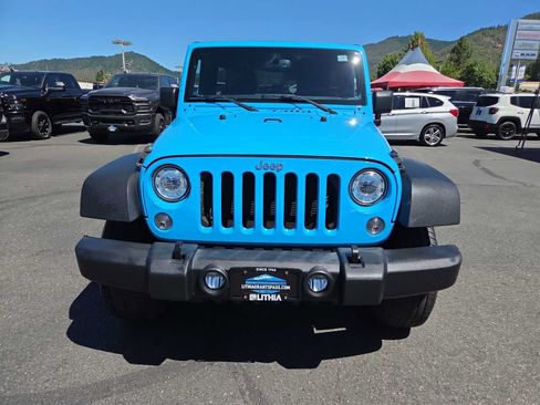 Used 2018 Jeep Wrangler Unlimited Rubicon AWD/4WD image 14