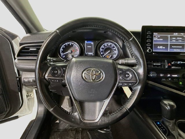 Used 2021 Toyota Camry SE FWD image 12