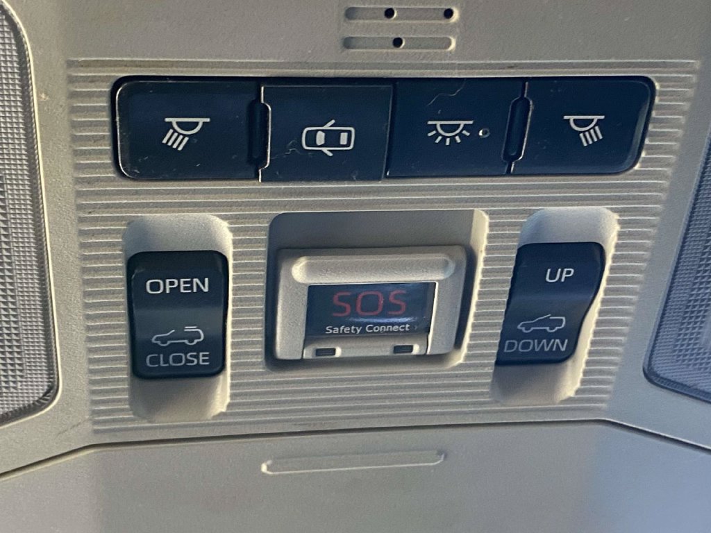 Used 2019 Toyota RAV4 XLE FWD image 32
