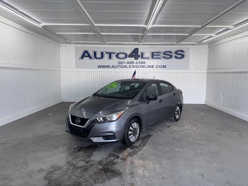 Used 2021 Nissan Versa S FWD image 1