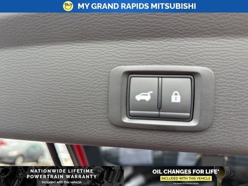 New 2026 Mitsubishi Outlander SEL AWD/4WD image 17