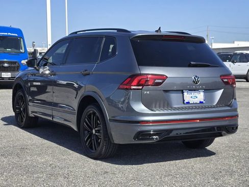 Used 2022 Volkswagen Tiguan SE R-Line FWD image 5