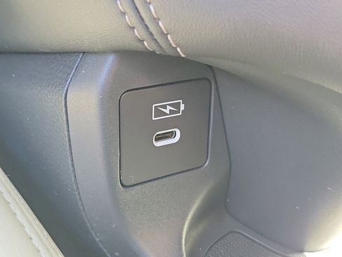 Certified 2025 Honda HR-V EX-L image 30
