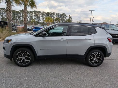 Used 2024 Jeep Compass Limited image 7