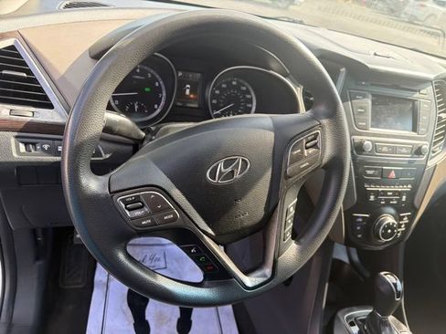 Used 2018 Hyundai Santa Fe Sport FWD image 12