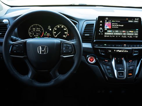 Certified 2025 Honda Odyssey Elite image 20