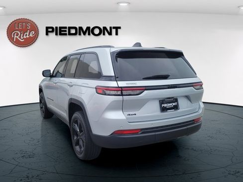Certified 2023 Jeep Grand Cherokee Altitude AWD/4WD image 7