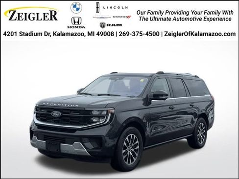 Used 2025 Ford Expedition Max Platinum image 1