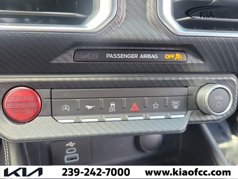 Used 2025 Ford Mustang GT Premium RWD image 28