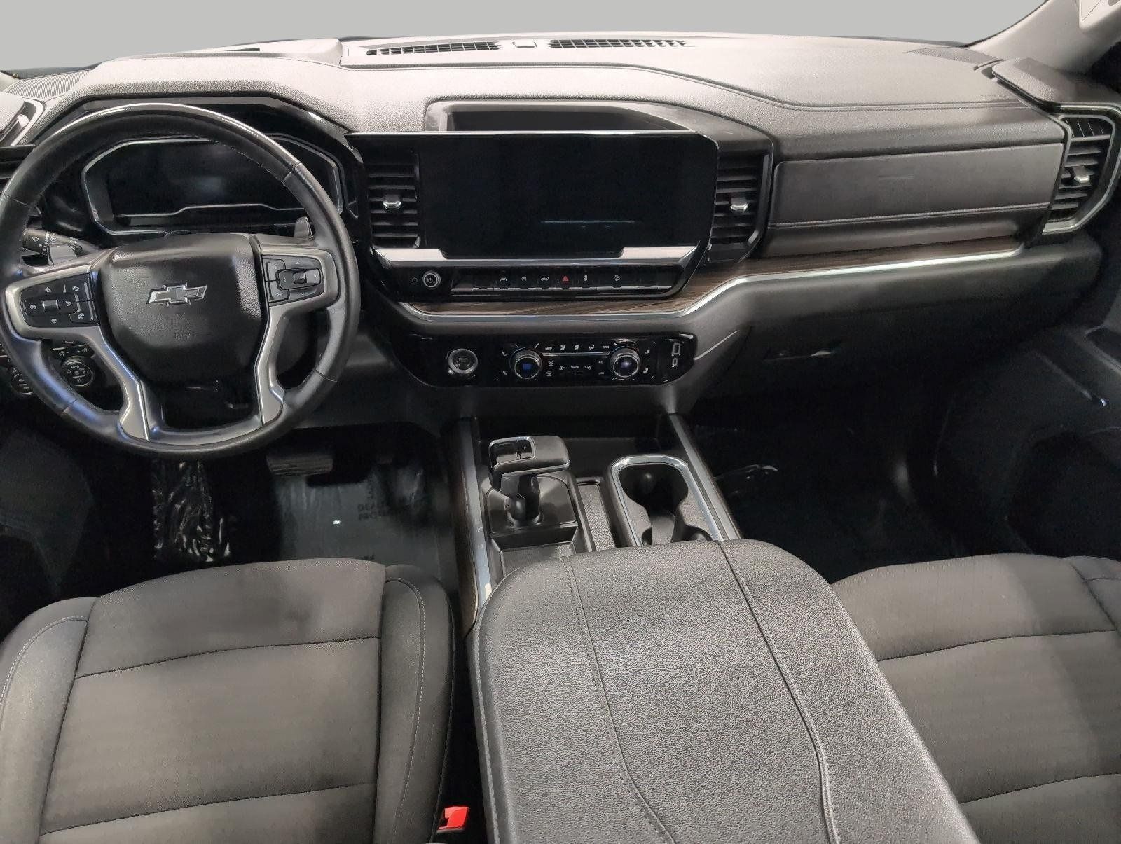 Used 2023 Chevrolet Silverado 1500 LT Trail Boss w/ LPO, Dark Essentials Package AWD/4WD image 6