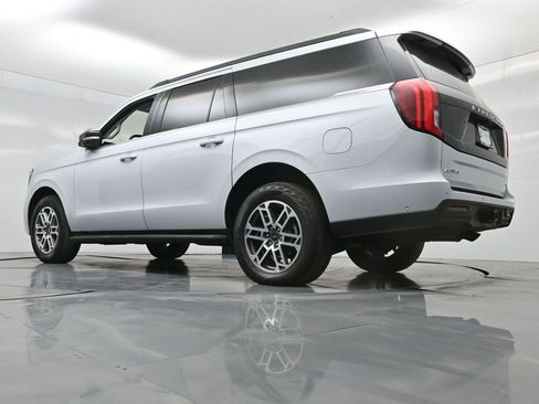 Used 2025 Ford Expedition Max Active AWD/4WD image 57