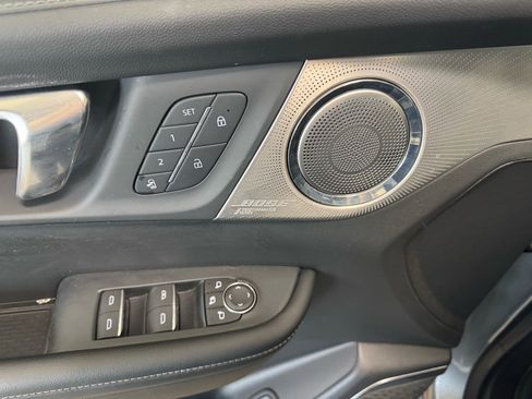 Certified 2025 Buick Enclave Avenir w/ Super Cruise Package AWD/4WD image 18