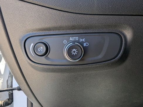 Used 2023 Chevrolet Equinox LT w/ Driver Convenience Package AWD/4WD image 17